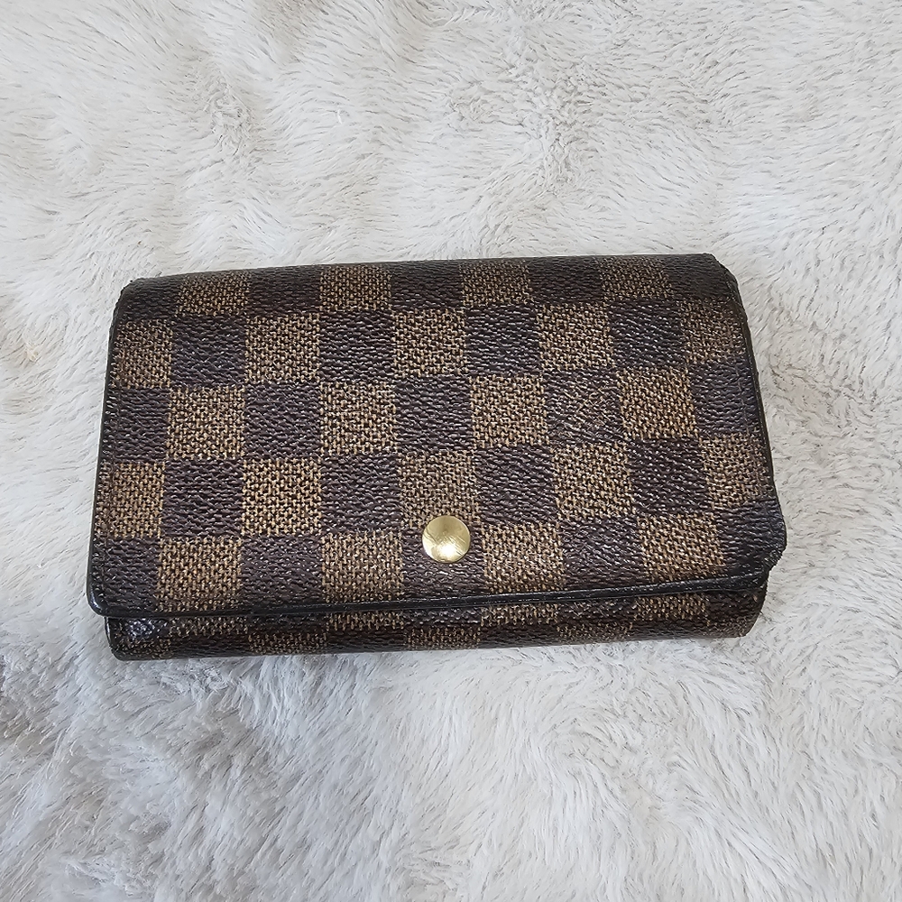 Louis Vuitton vintage wallet